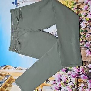 DL1961 Olive Green Slim Straight Russell Jeans 33x34‎